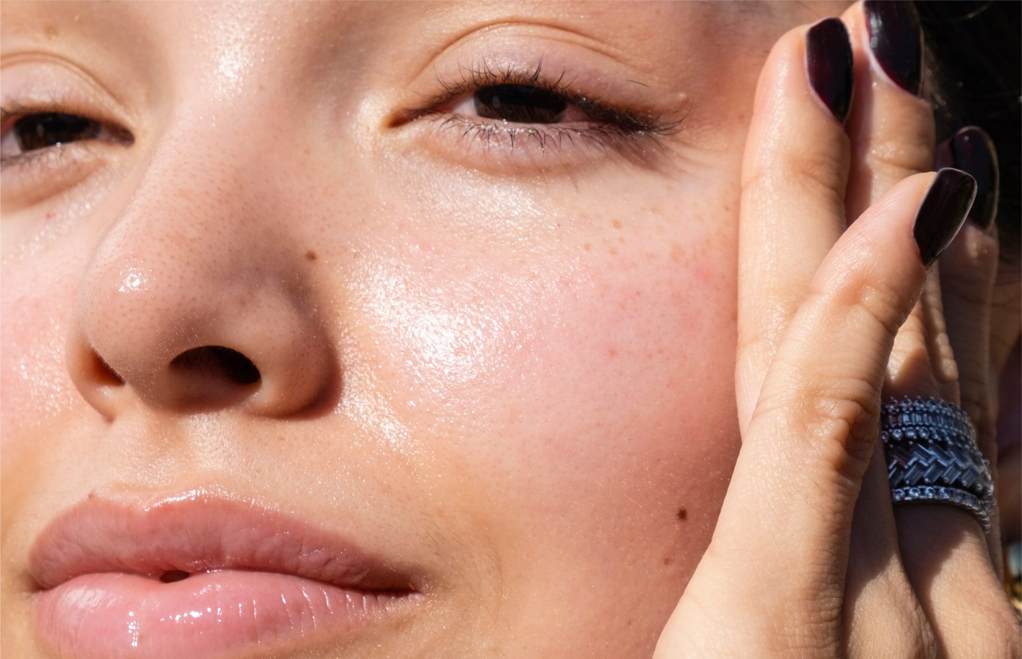 6 Products and Tips For Glowy + Dewy Glass Skin