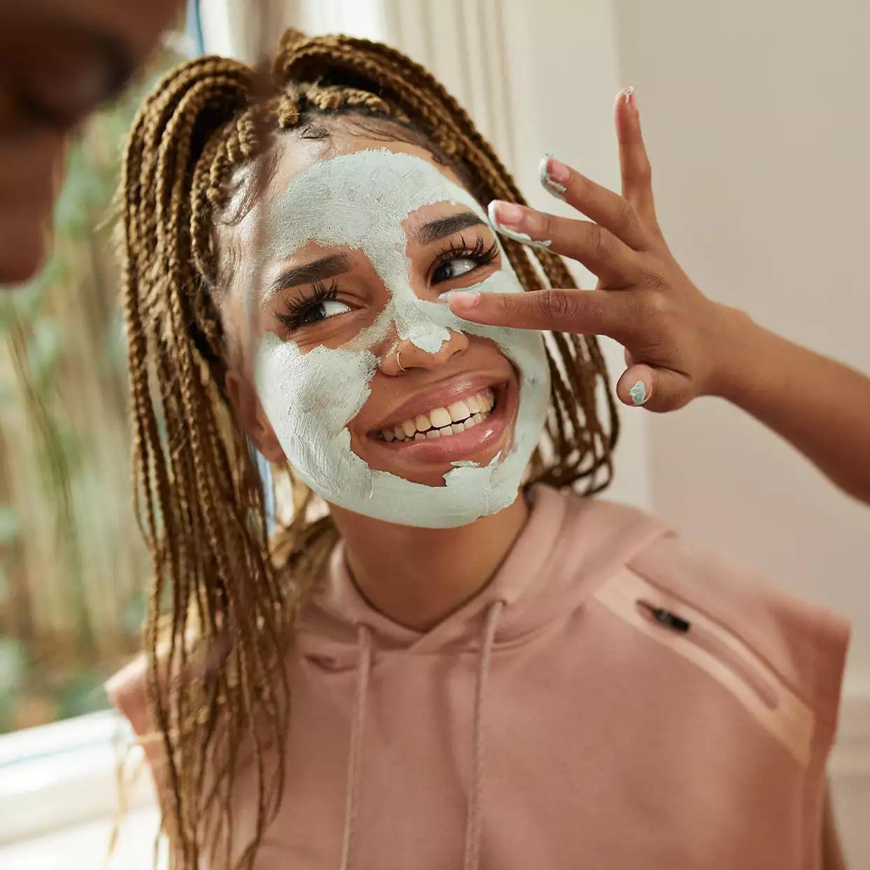 What Does Algae Do for the Skin?