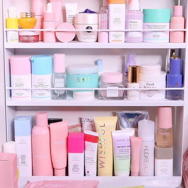 This Year's Holiday sales on Products for Dry Skin!