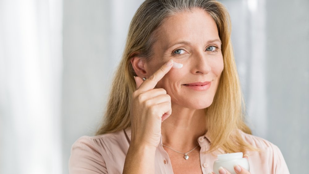 Should You Wash Your Face In the Morning?