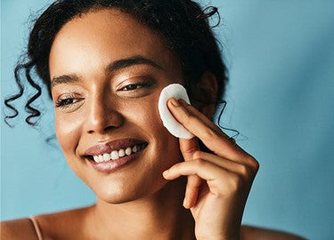 Caring for Oily Skin: 5 Things to Treat Excess Oil Production
