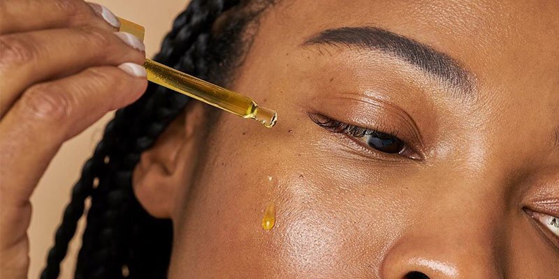 Our 5 Favorite Retinoids for Summer 2021!