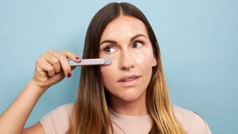4 Skincare Devices for Repairing Your Skin Barrier