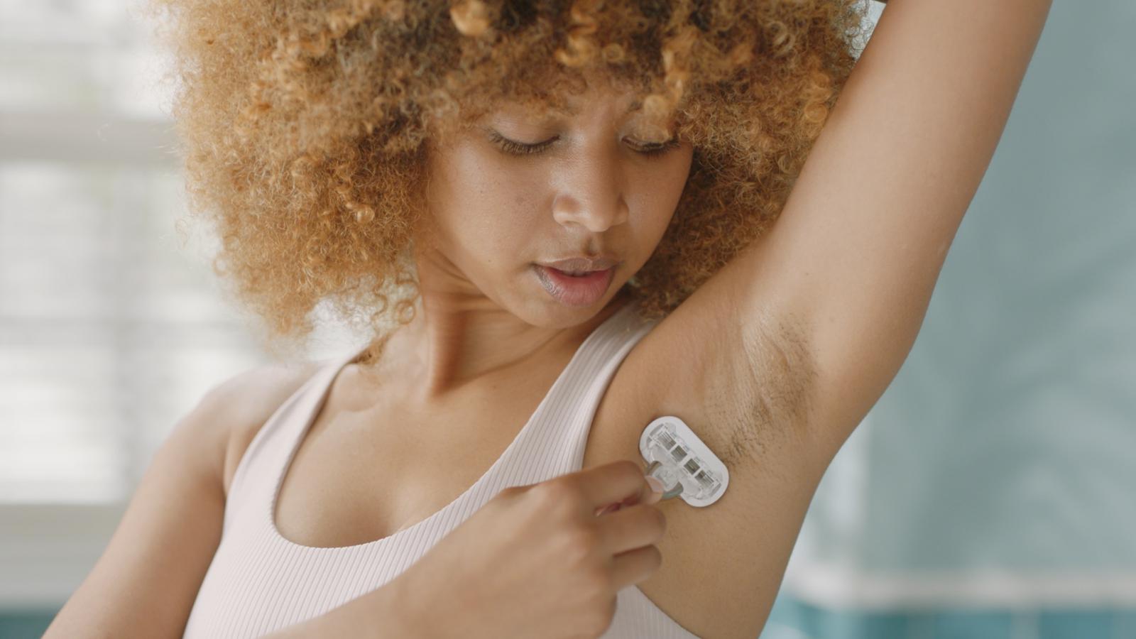 What is a good skincare routine to prevent and treat razor bumps on your armpits?