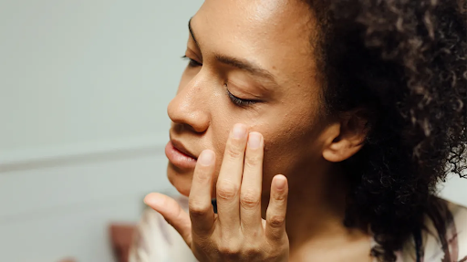 How Retinol Helps To Even Discoloration