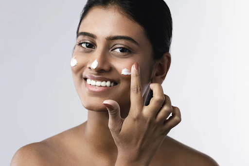 How Do I Reapply SPF? Plus, Tips for Applying Sunscreen over Makeup!